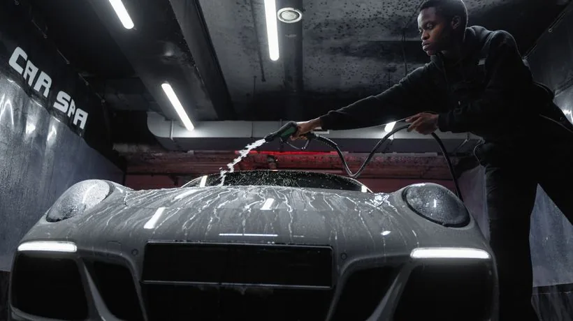 Professional mobile car valeting and detailing in Leicester by EMobile Valeting